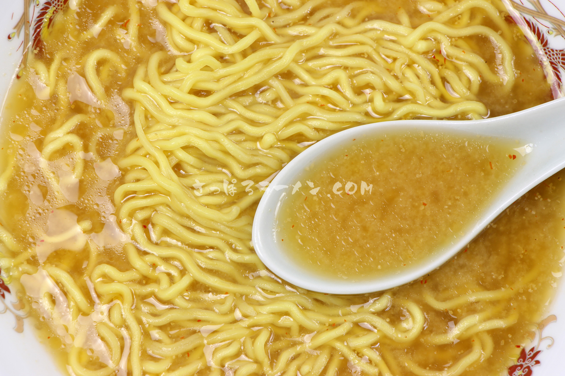「B・B　NOODLE　みそ味」（西山製麺）のスープ