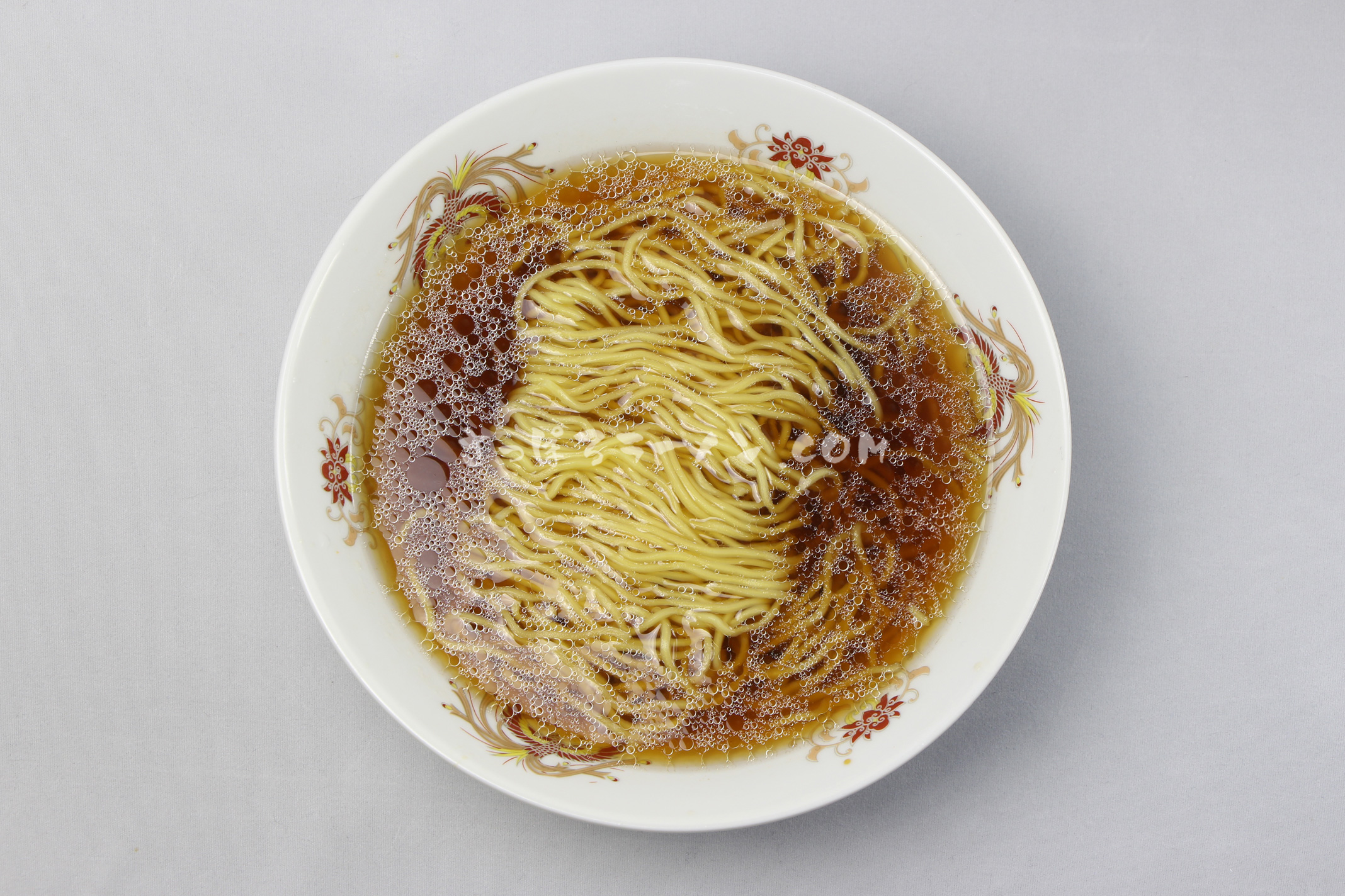「本場北海道　ほたてバター風味ラーメン　醤油」（藤原製麺）の完成画像