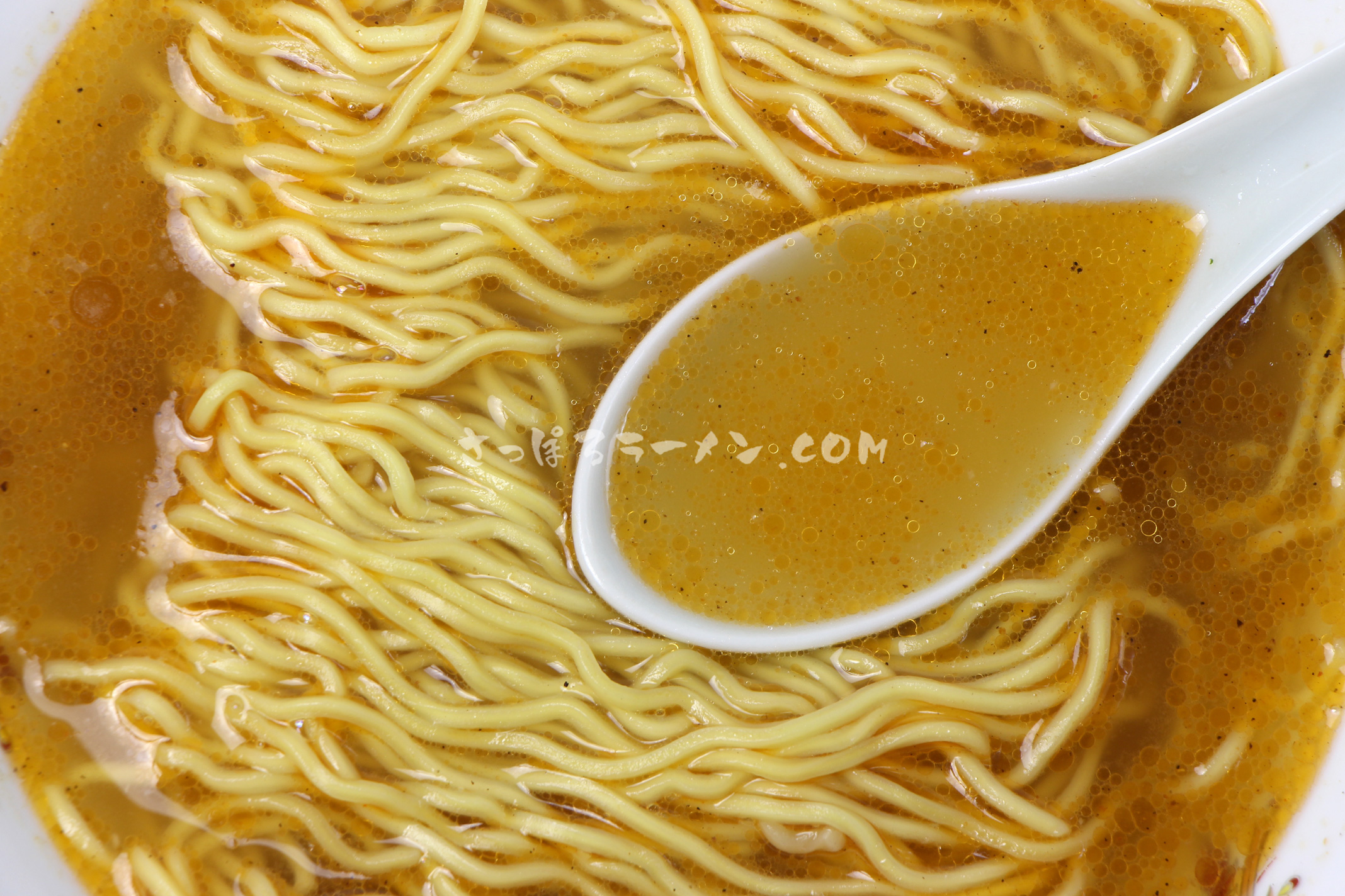 「甘海老塩らーめん」（麺屋 田中商店）のスープ