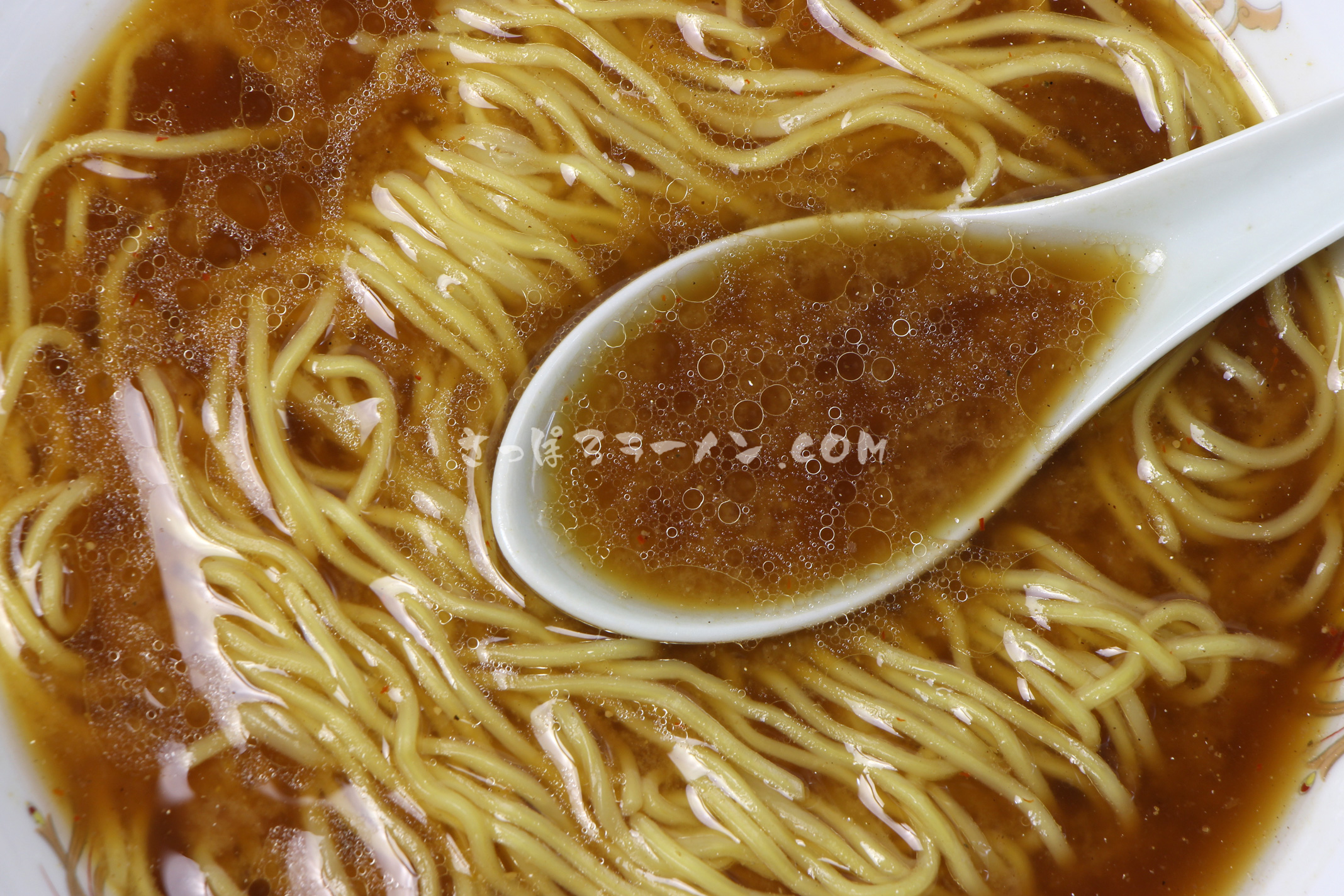 「 旭川らぅめん　青葉　みそ味」（藤原製麺）のスープ